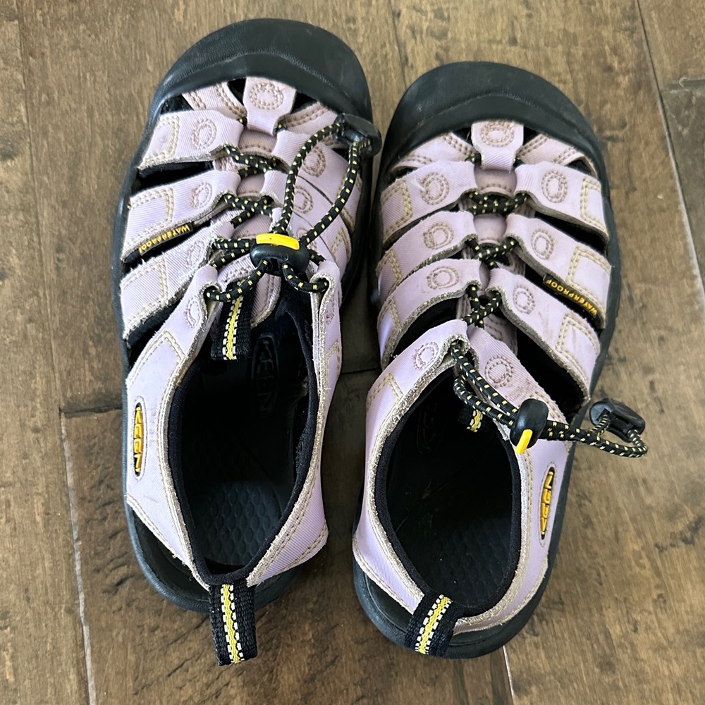 KEEN Kids Lilac and Black Sandals